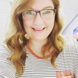 Meet your Posher, Katelyn